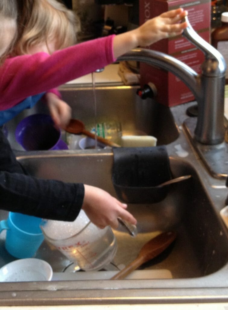 Does your child help around the house? No matter what their age, there are things you can do to raise willing and capable helpers, as these 21 hacks demonstrate.